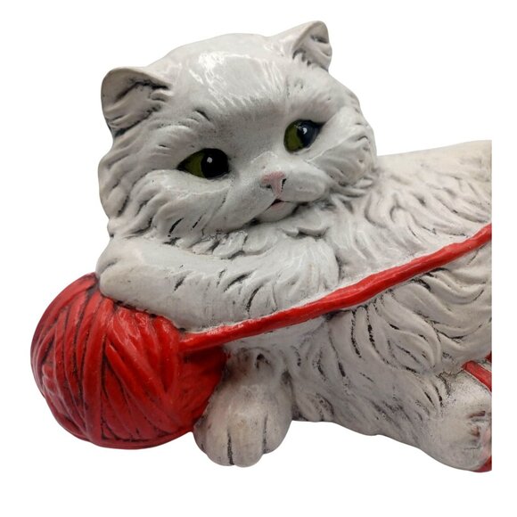 Vintage 11.5" White Persian Cat Green Eyes Figurine Playing With Red Yarn Statue - Picture 9 of 12